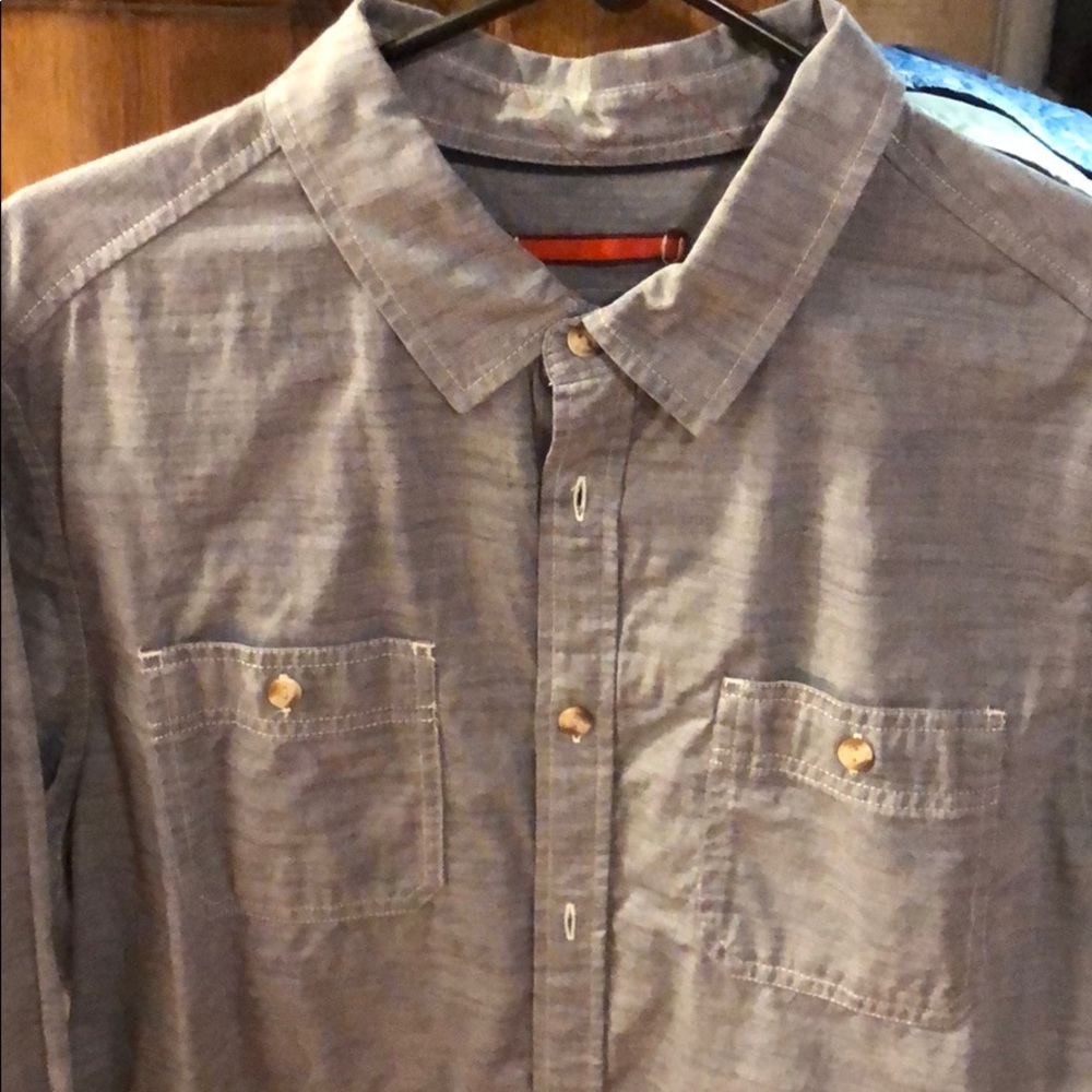 North Face Men’s Buttom Up
